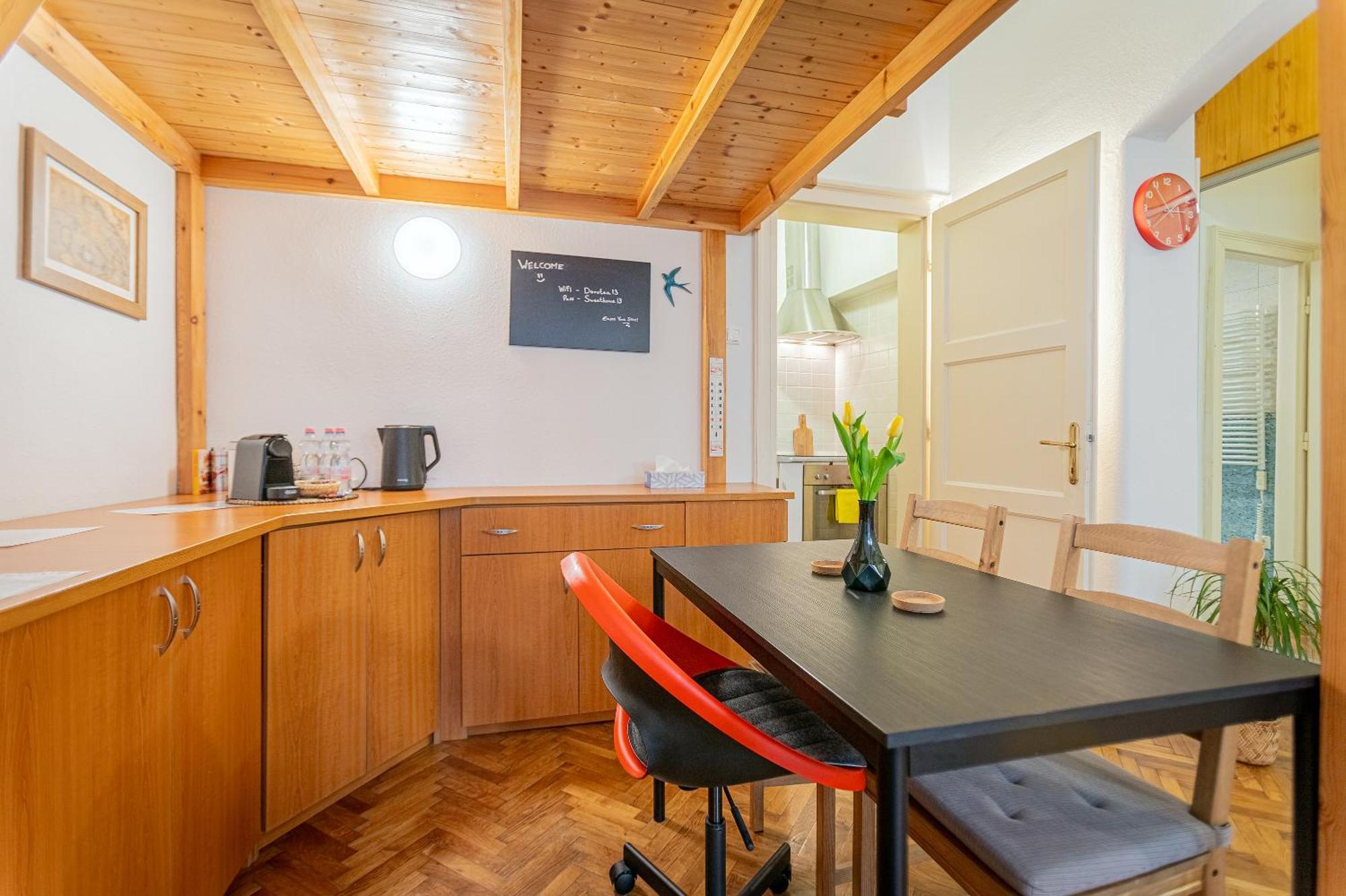 Dorotea - Cosy Home In The Heart Of Budapest Exteriör bild